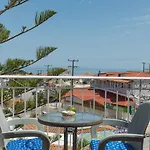 Chryssa Hotel Argassi