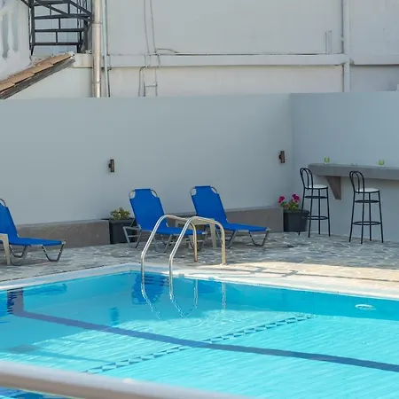 Chryssa Hotel *