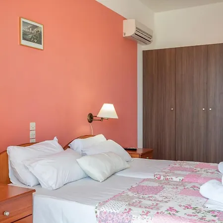 Chryssa Hotel Argassi